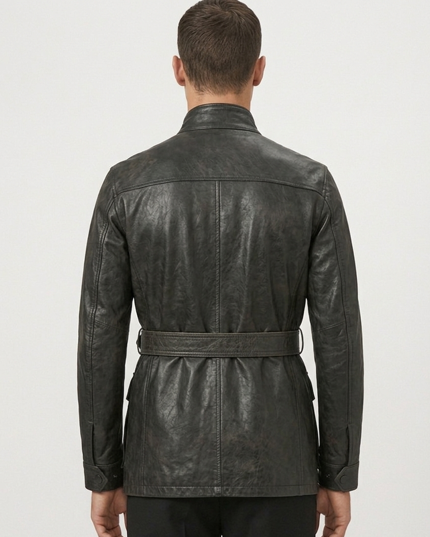 Manteau en cuir noir de Rolf