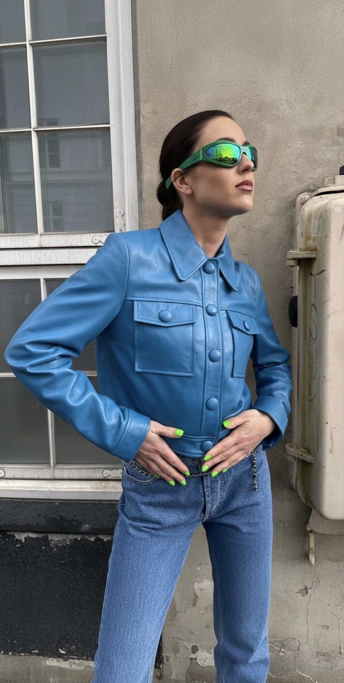 Trucker Belle – Veste en Cuir Femme Cintrée | Collection 2026