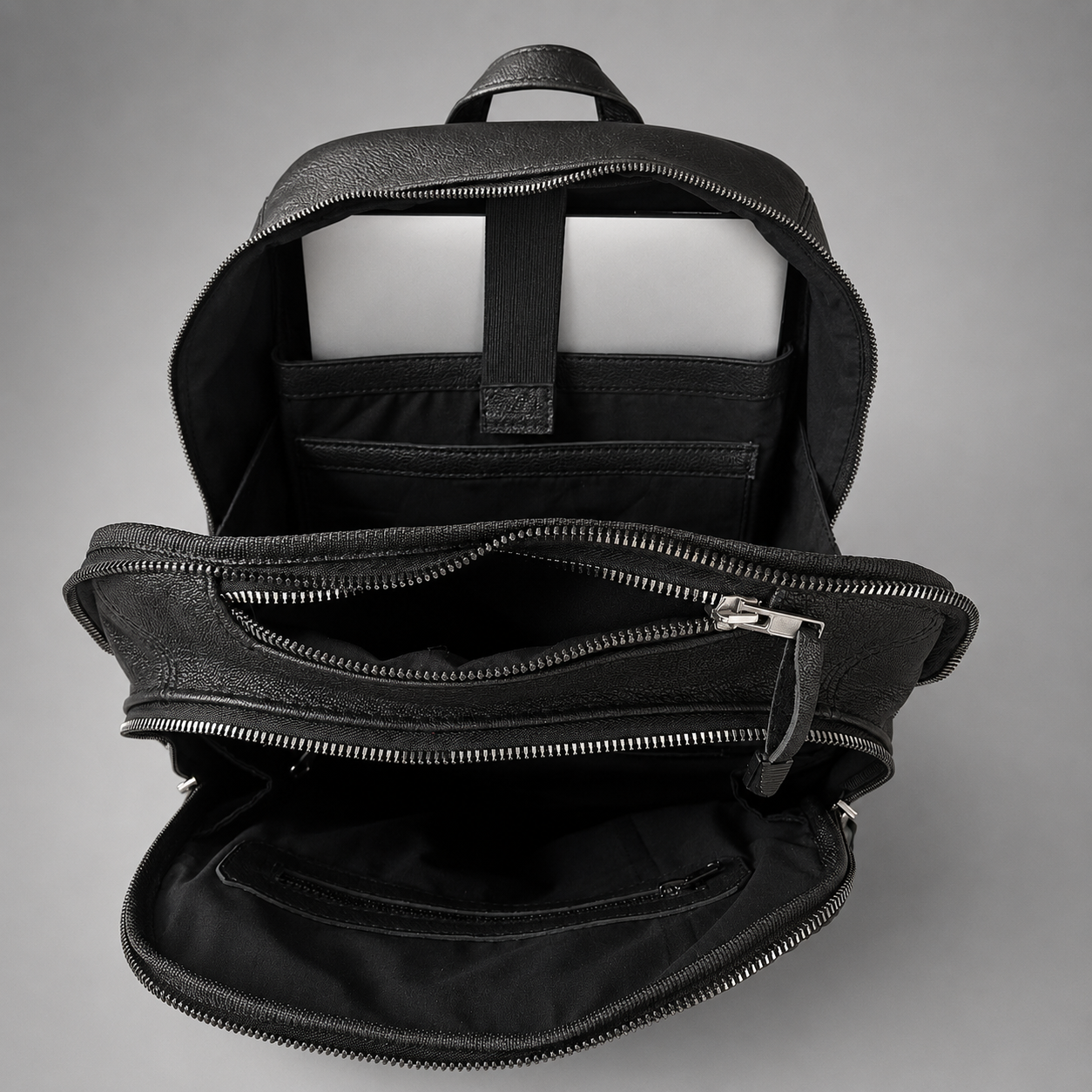 sac à dos cuir homme, sac à dos cuir luxe, sac à dos voyage cuir, sac à dos business, sac ordinateur cuir, sac à dos premium, sac à dos maroc, sac à dos cuir véritable, backpack leather, luxury leather backpack, sac à dos multifonction.